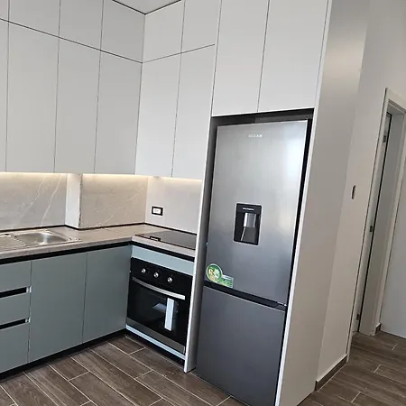 Bright Steps From The Shore Apartment Qerret (Kavaje)