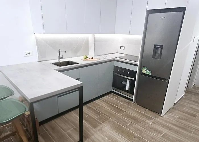 Bright Steps From The Shore Apartment Qerret (Kavaje)