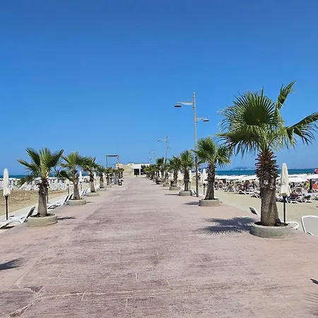 Apartament Bright Steps From The Shore Qerret (Kavaje)